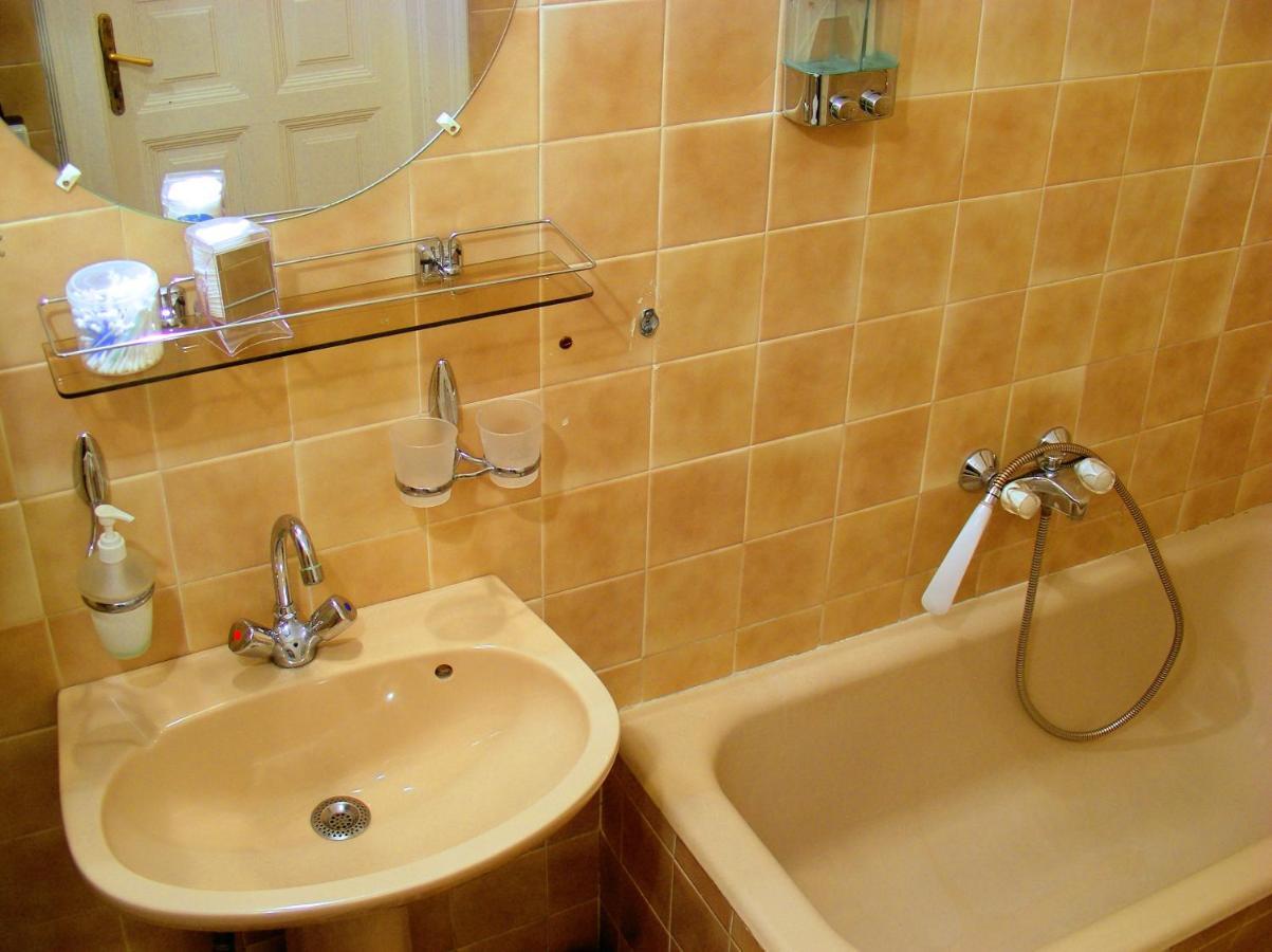 Firstapartments Inn City Center Budapeszt Pokój zdjęcie
